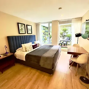 **** Hotel Living 55 Colômbia